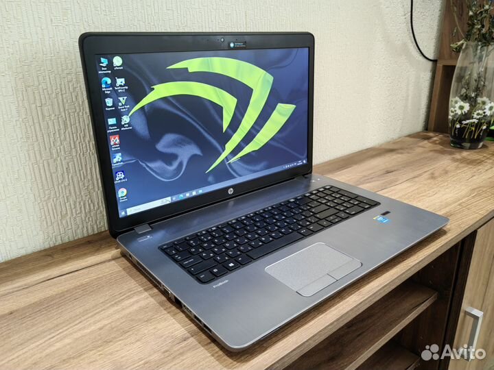 HP i7 / 17.3 дюйма / 8 gb / SSD 256 gb