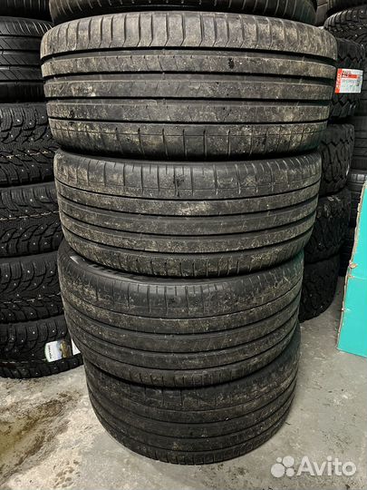 Pirelli P Zero PZ4 285/35 R23 и 325/30 R23