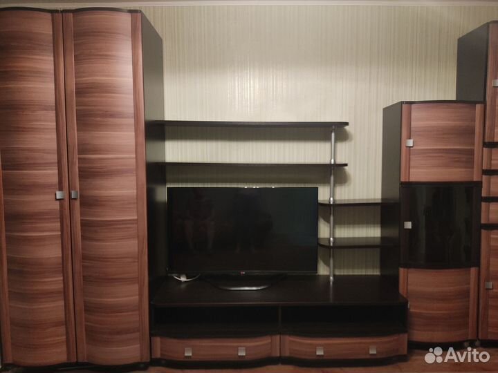 Продаю стенку