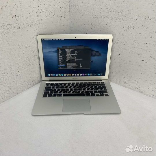 Ноутбук Apple MacBook Air 13(2017) A1466