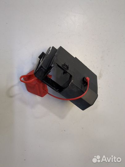 Крышка блока предохранителей Buick Envision 2020