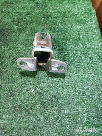 Петля двери передняя левая Haima M3