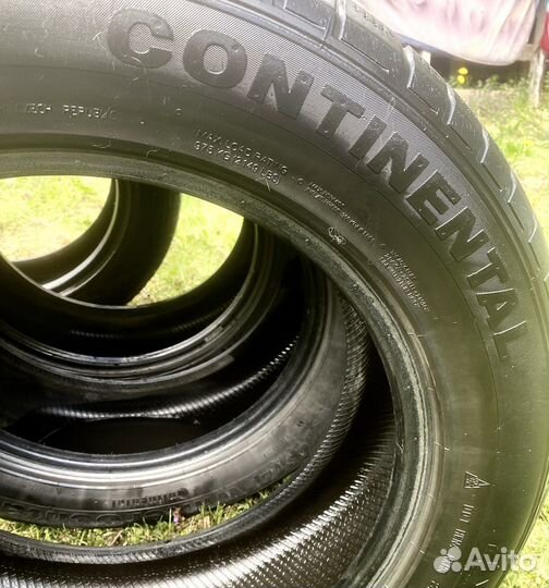 Continental WorldContact 4x4 235/60 R18