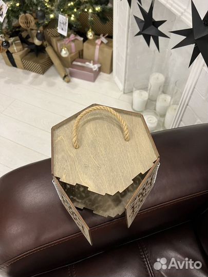 Подарочная коробка из дерева