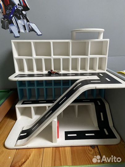 Парковка для машинок б/у