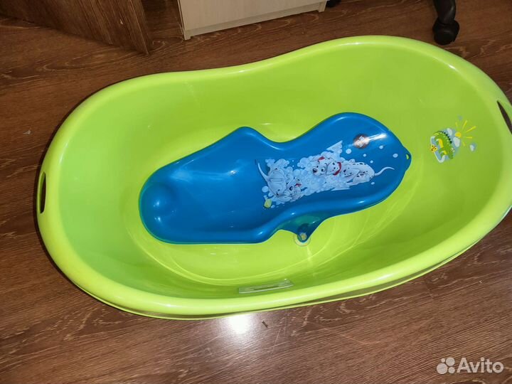 Ванночка для купания с горкой