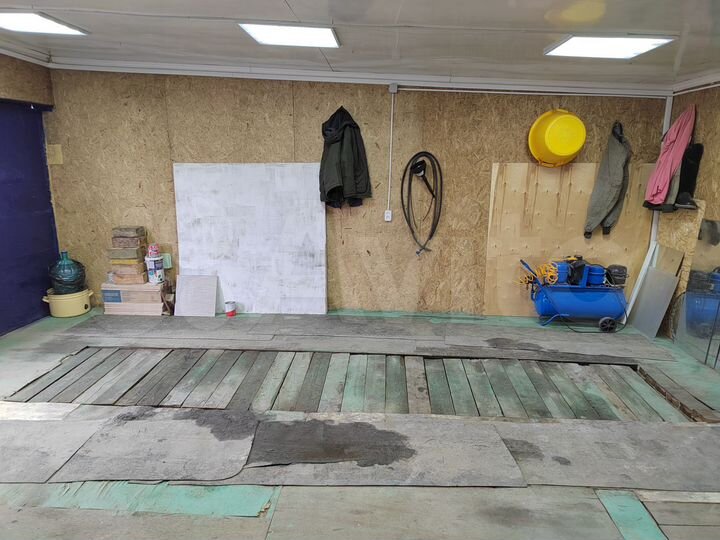 Гараж, > 30 м²