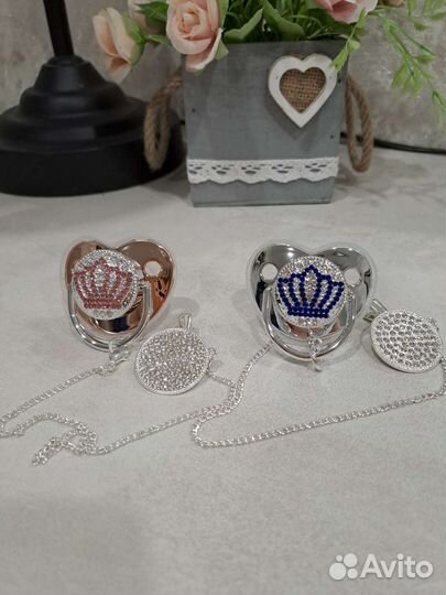 Соска пустышка с короной и стразами