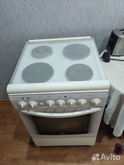 Плита электрическая + морозильная камера б/у