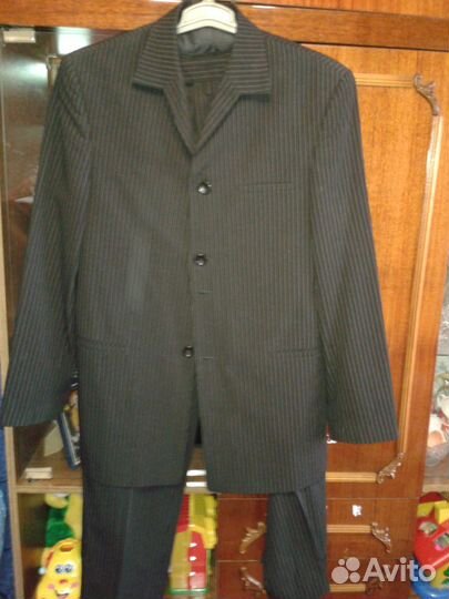 Продам костюм