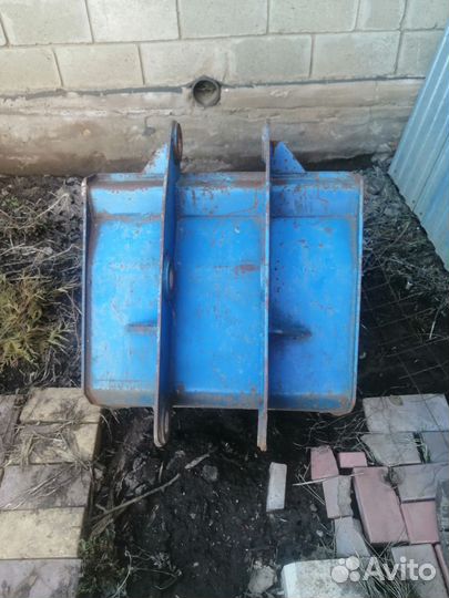 Ковшик для эксковатора