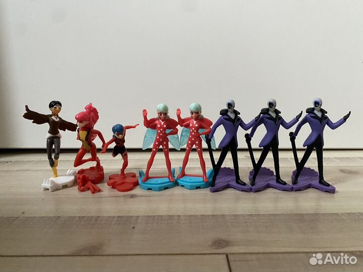 Фигурки леди баг киндер