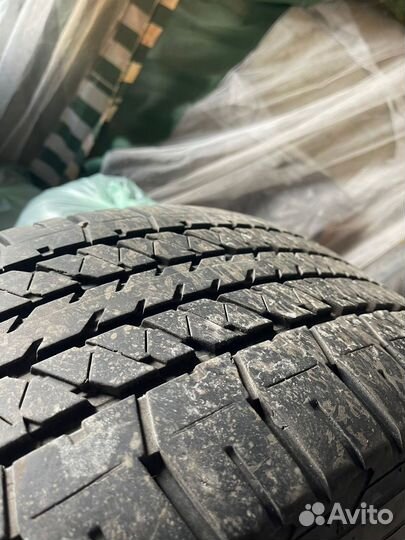 Bridgestone Dueler H/T 684II 275/60 R20