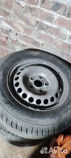 Nokian Tyres Hakkapeliitta 7 SUV 215/65 R16 102