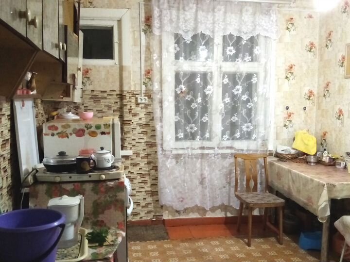 2-к. квартира, 42 м², 1/2 эт.