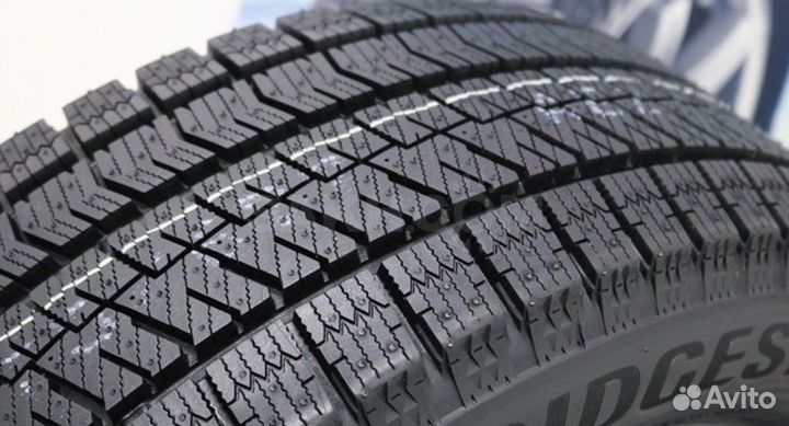 Bridgestone Blizzak Ice 225/45 R18 91S