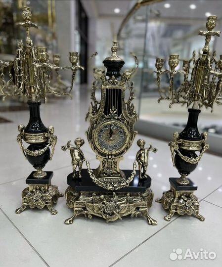 Часы и канделябры