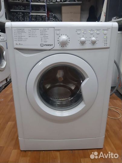 Indesit Eco time б/у2г 5кг40см В отл.состоянии