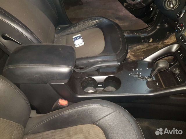 Hyundai ix35 подлокотник
