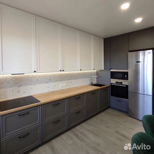 Кухонный гарнитур, кухня классическая до потолка