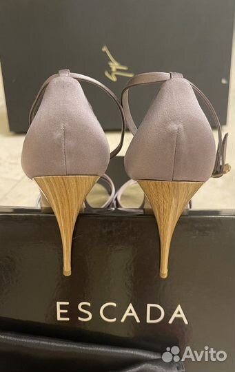 Escada босоножки