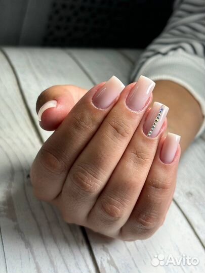 Наращивание ногтей