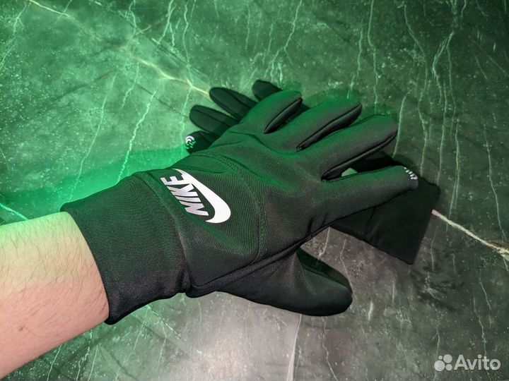 Перчатки Nike