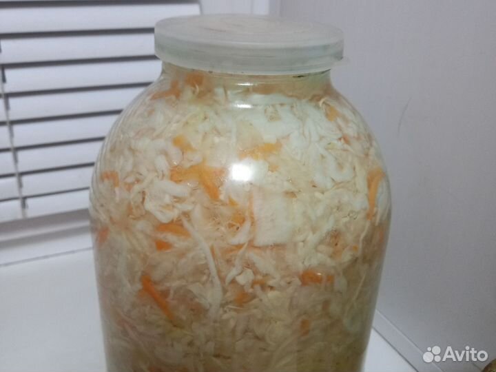 Лечо, капуста соленая, компоты, варенье