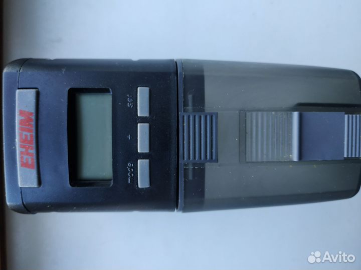 Автоматическая кормушка для рыб eheim 3581