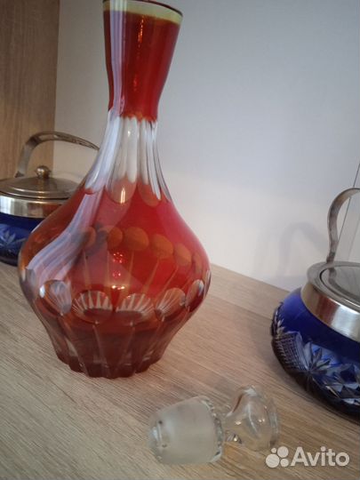 Графин и сахарницы из цветного стекла