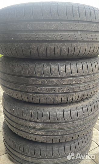 Goodyear EfficientGrip Performance 195/60 R16 98V