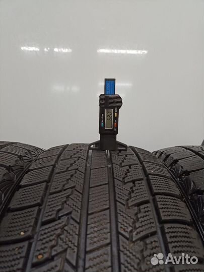 Roadstone Winguard Ice 215/65 R16