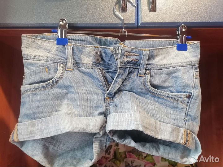 Джинсовые шорты