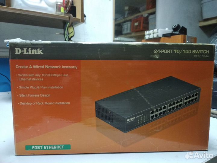 Продам Свич D-link DES-1024A