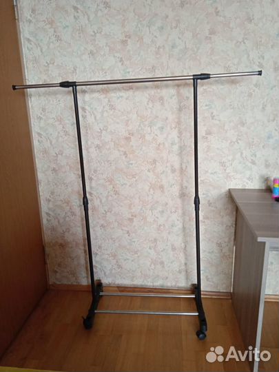 Вешалка напольная