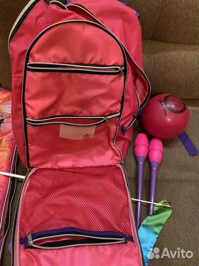 Рюкзак и предметы для художественной гимнастики
