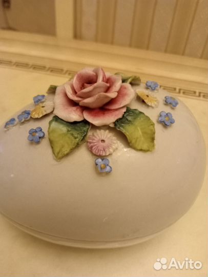 Шкатулка яйцо, фарфор Германия