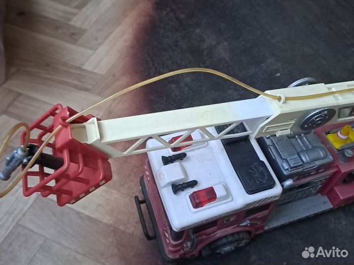 Пожарная машина игрушка с помпой