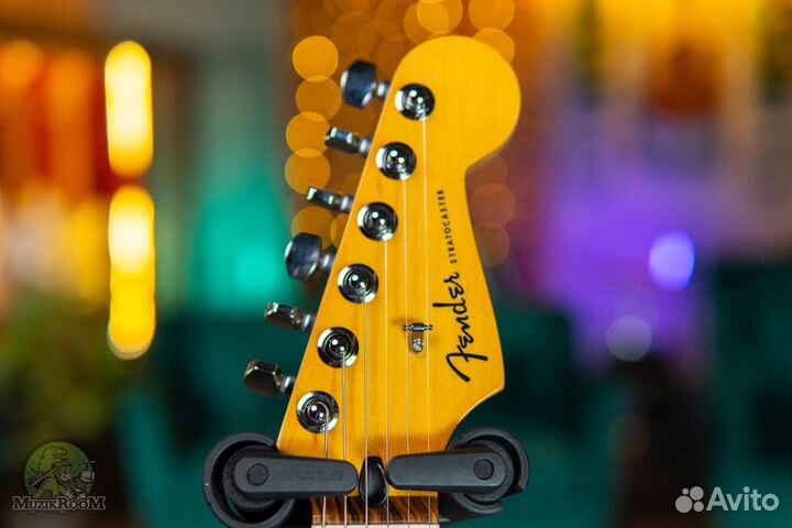 Fender Player Plus Stratocaster HSS PF Silverburst