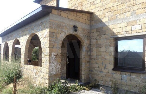 Коттедж 201 м² на участке 6 сот.