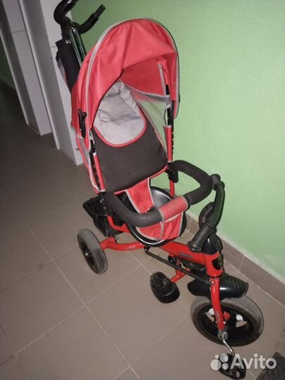 Детский велосипед с ручкой