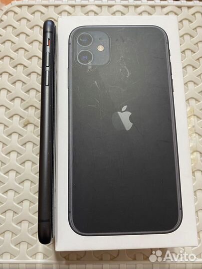 iPhone 11, 64 ГБ