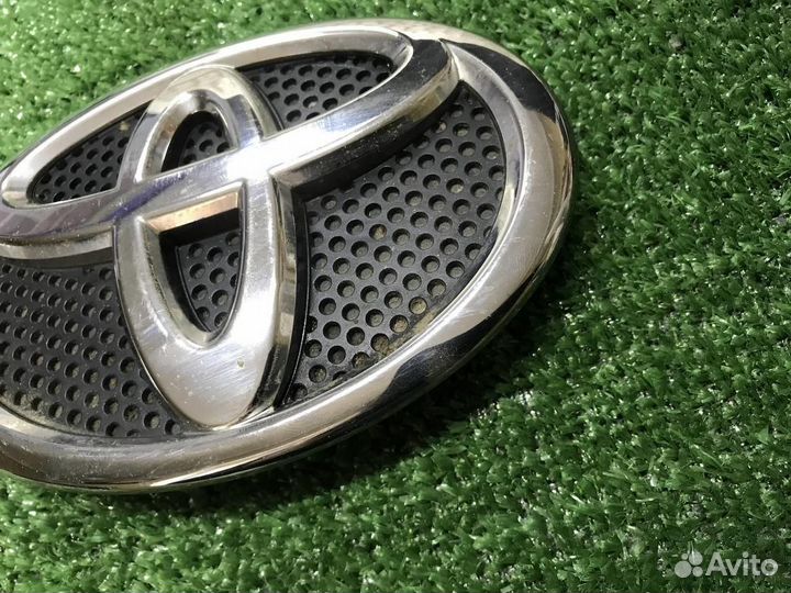 Эмблема решетки радиатора Toyota RAV4 4 CA40 15-19