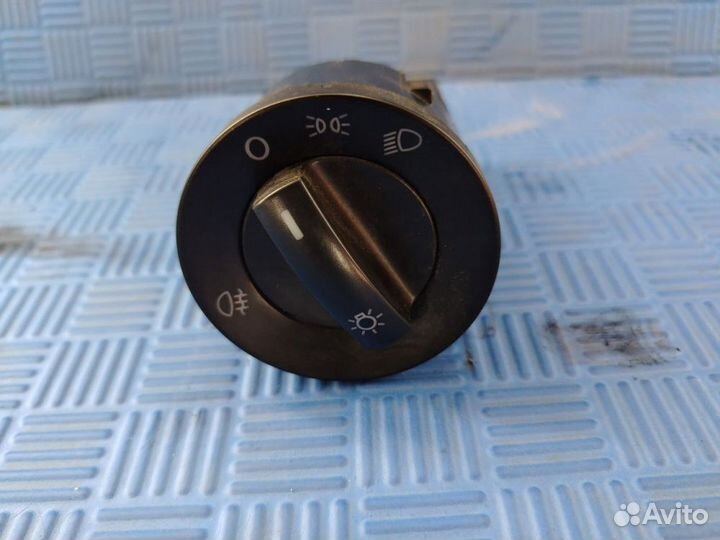 Переключатель света фар Volkswagen Polo V рестайли