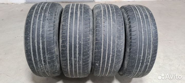 Goodyear EfficientGrip 235/60 R17 102V
