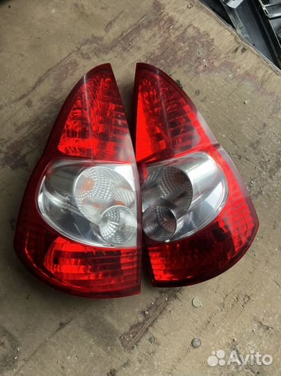 Задние фонари priora универсал
