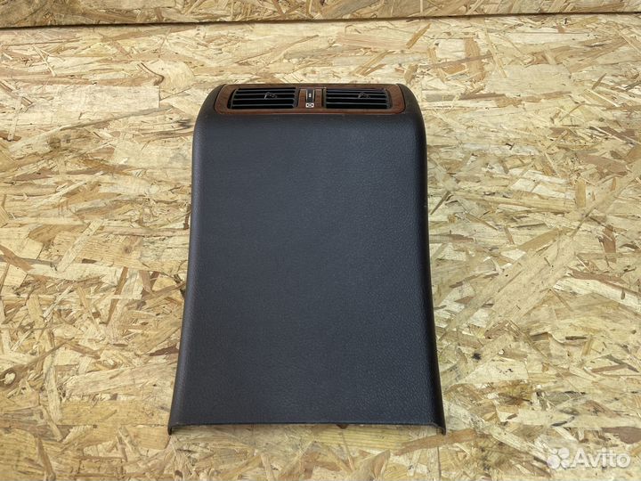 Накладка консоли задняя Toyota Camry 50