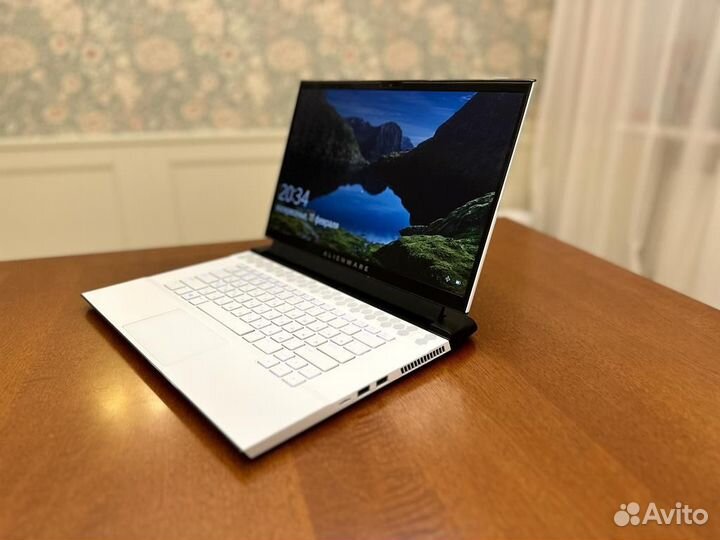 Ноутбук wDell Alienware M15R3 P87F