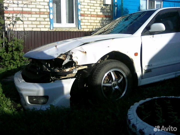 Mitsubishi Galant 1.8 AT, 1998, битый, 200 000 км