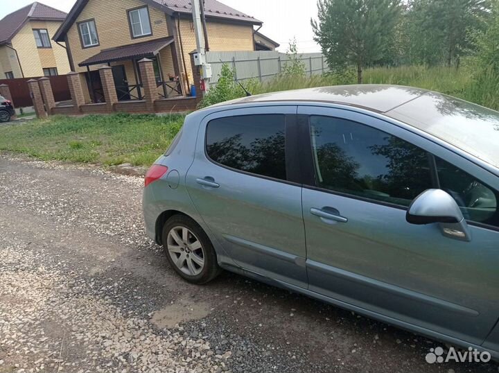 Peugeot 308 1.6 МТ, 2011, 150 000 км